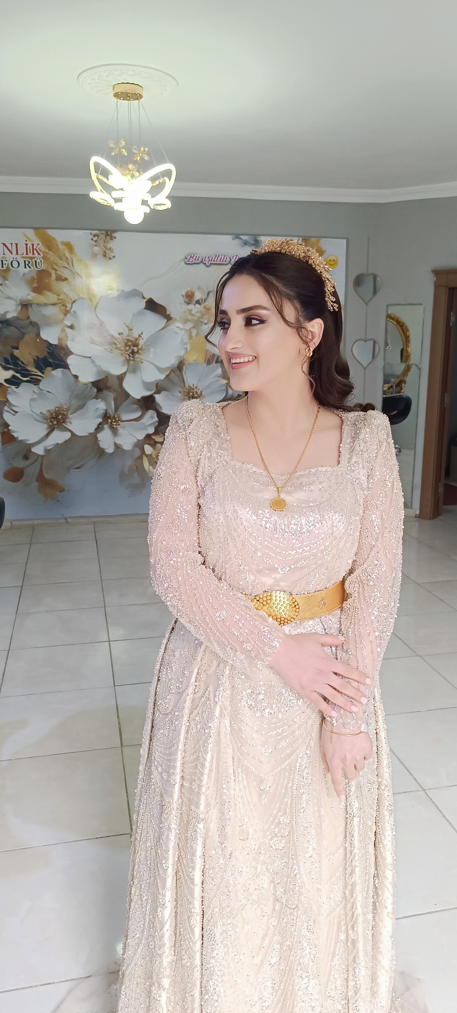 Hakkari İzmir Gelinlik ve Bayan Kuaförü